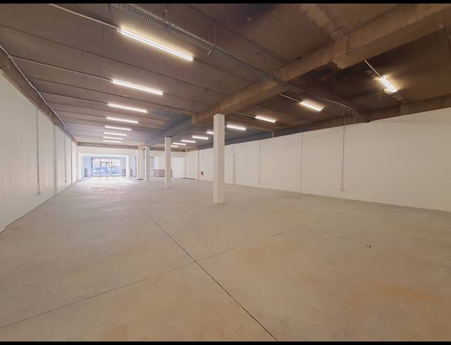 374M² WAREHOUSE TO LET IN HALFWAY HOUSE